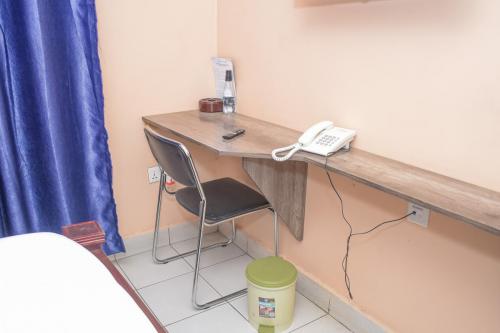 New Carnation Hotel Rooms